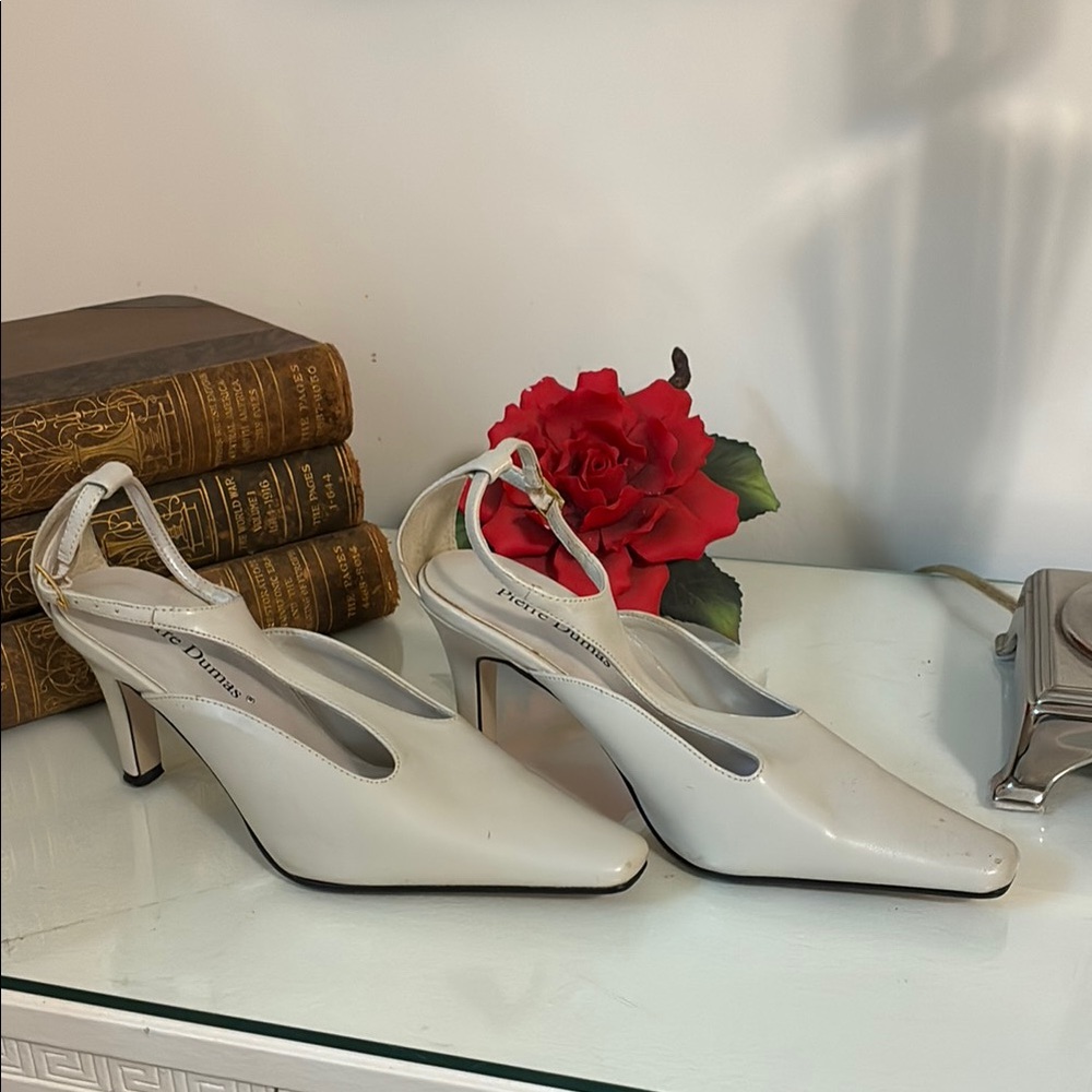 Pierre Dumas Ivory Heels Classic Pumps Size 5 1/2